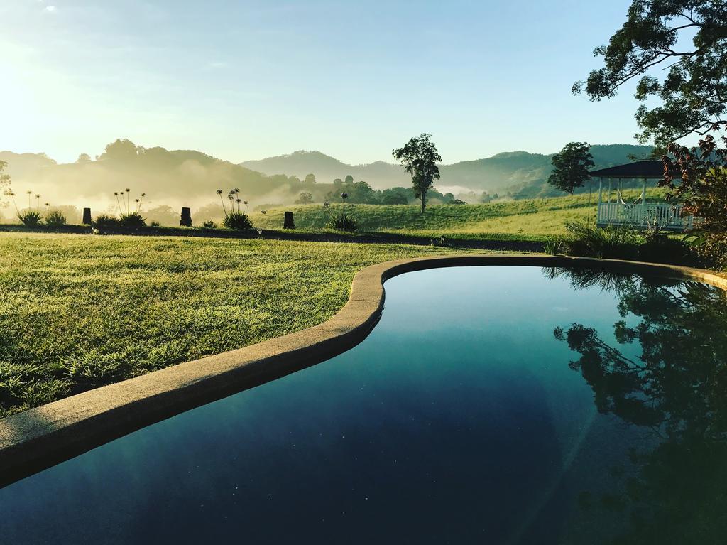 Hillcrest Mountain View Retreat Bed & Breakfast Crystal Creek Eksteriør bilde