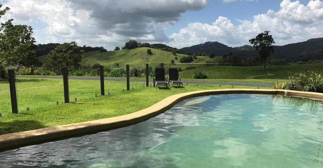 Hillcrest Mountain View Retreat Bed & Breakfast Crystal Creek Eksteriør bilde
